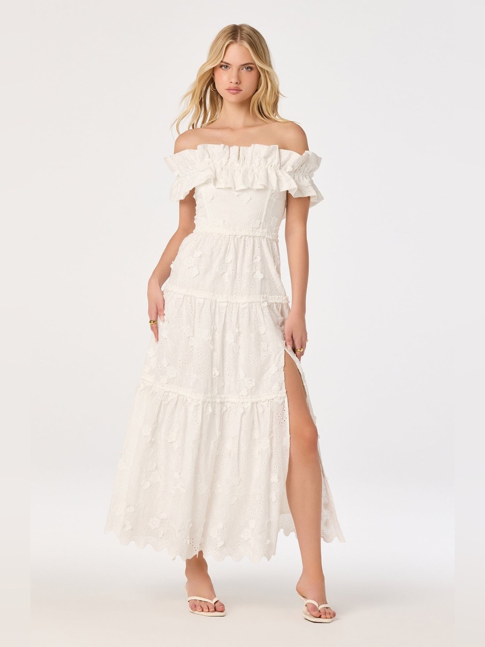ASTR the Label Piccola Off Shoulder Maxi Long Dress Eyelet Floral White Large
